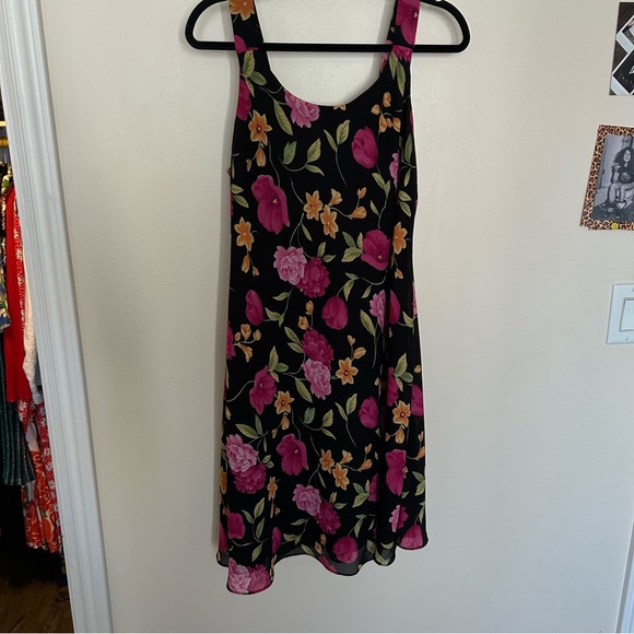 Vintage Floral Dress - Picture 4 of 5